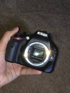 Nikon D5200 with Tamaron 18-200mm lens.