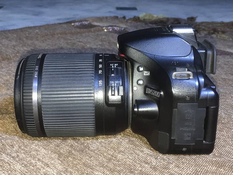 Nikon D5200 with Tamaron 18-200mm lens. 3