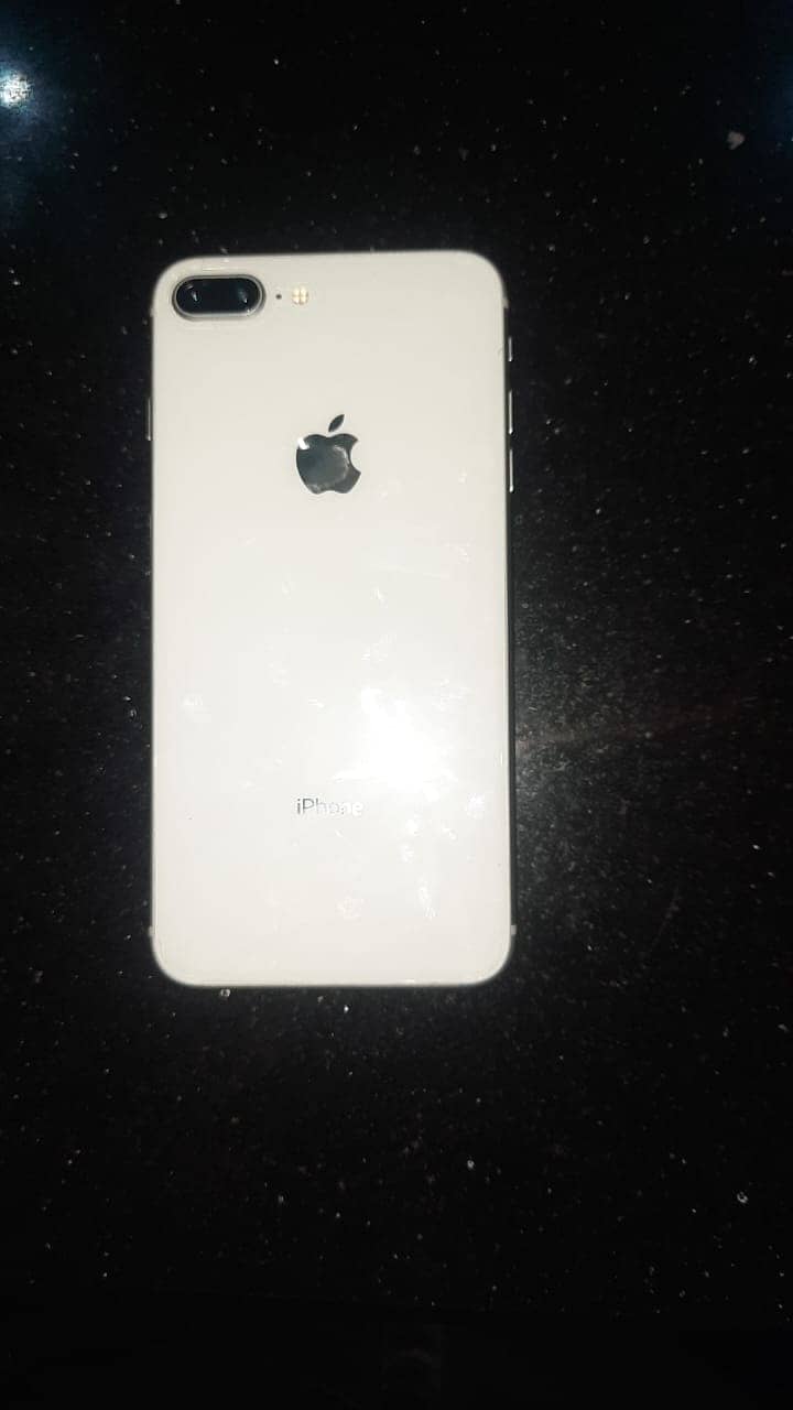 Apple iPhone 8 Plus 2