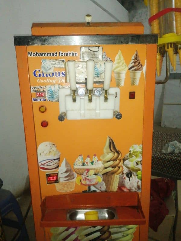 ice cream machine with 10000 watt stabilizer 1