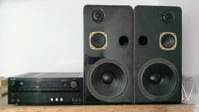 speakers and amplifier 7