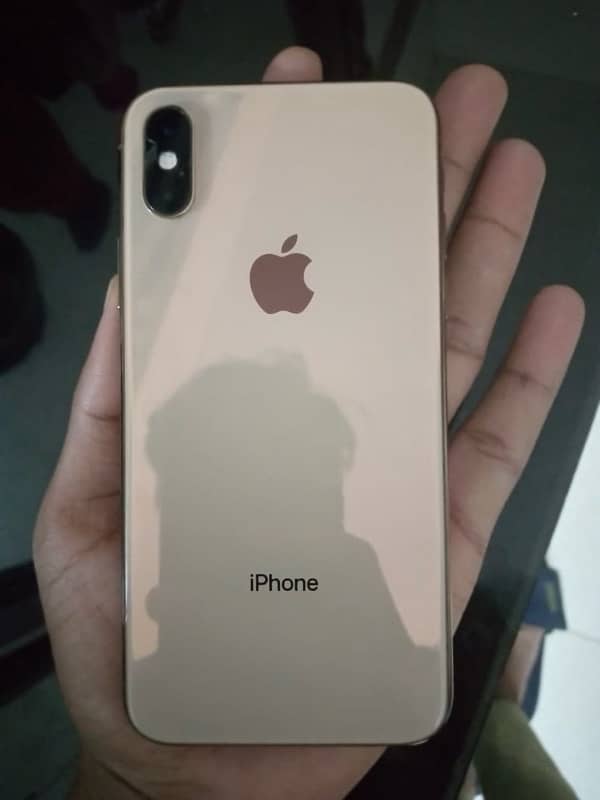 IPHONE XS in golden color (non PTA) 1