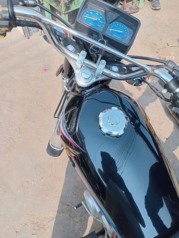 Honda  CG 125  2015 Model for sale 2