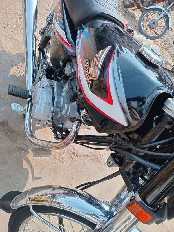 Honda  CG 125  2015 Model for sale 13