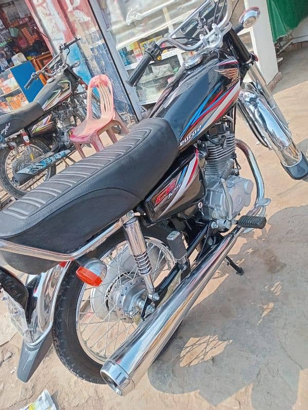 Honda  CG 125  2015 Model for sale 15