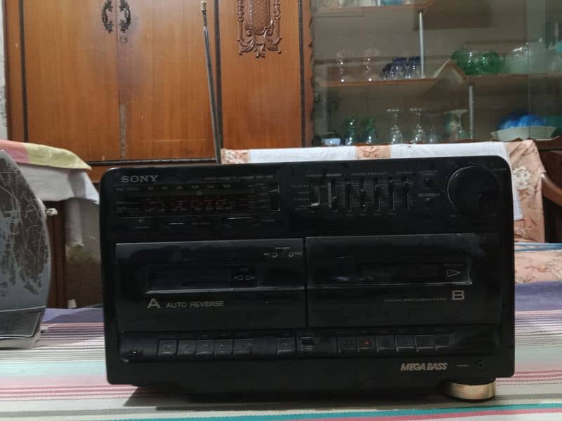 sony tape + speakers = 4000 0