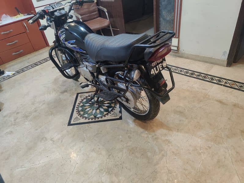 Suzuki gs150 3