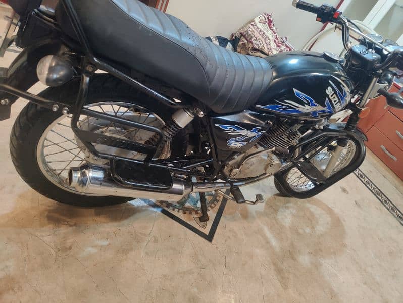 Suzuki gs150 4