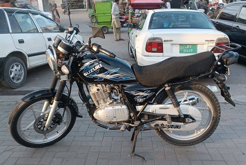 Suzuki GS 1