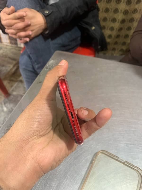 iphone 11 red product 3