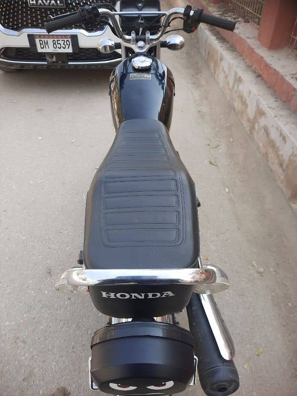 HONDA CG125cc Special Edition Self Start 5 Gear Model 2021 Karachi Num 4