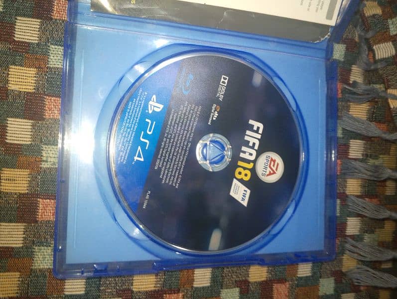 fifa 18 ps4 disc with controller skin / cover 4