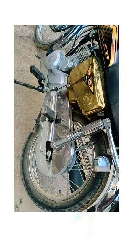 Honda 125 Self start gold eddition For sale Price 285000 9