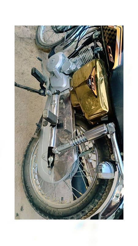 Honda 125 Self start gold eddition For sale Price 285000 17