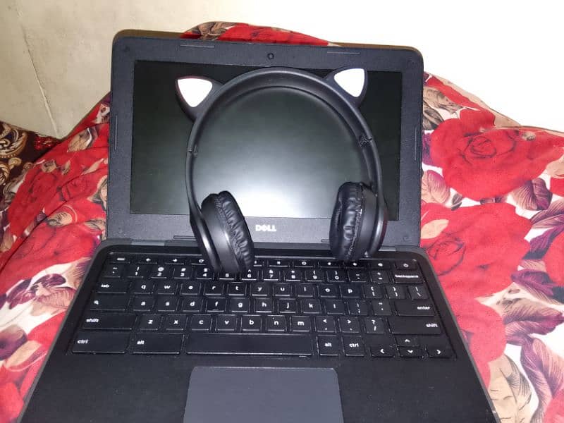 DELL CHROMEBOOK 11 WITH ULTRA PC 42 CHARGER 1