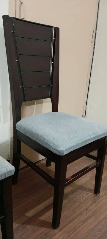 URGENT SALE of Dining Table with 6 chairs 2