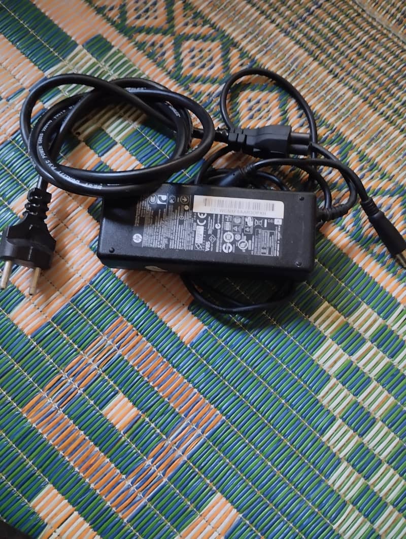 HP Laptop charger 3