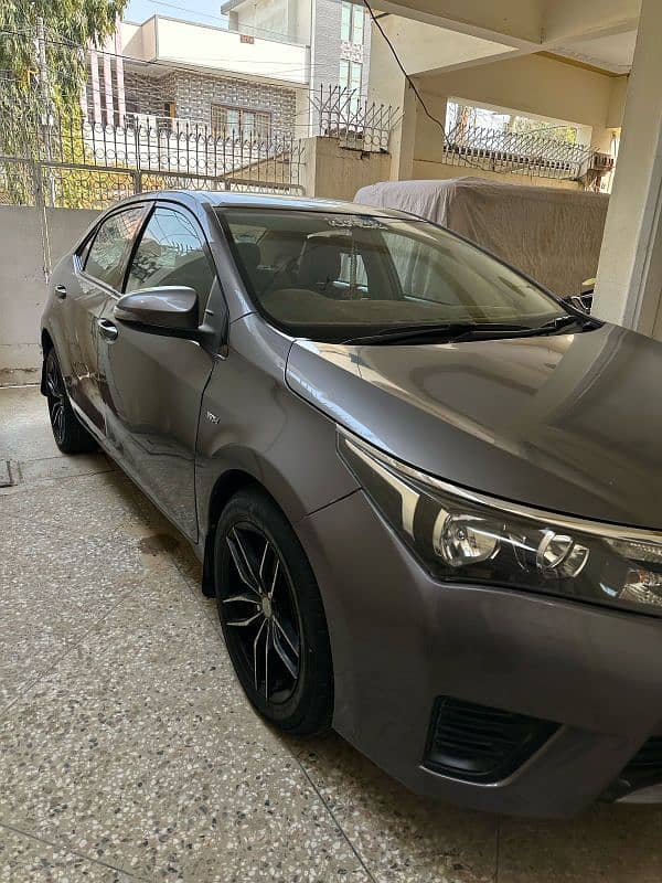 Toyota Corolla GLI 2016 model grey original color 3