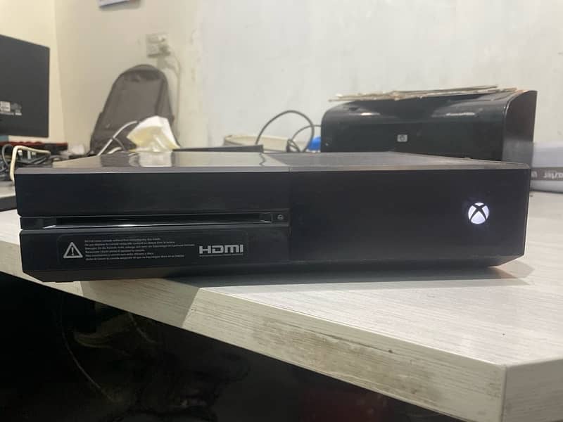 Xbox 1 Gaming console 0