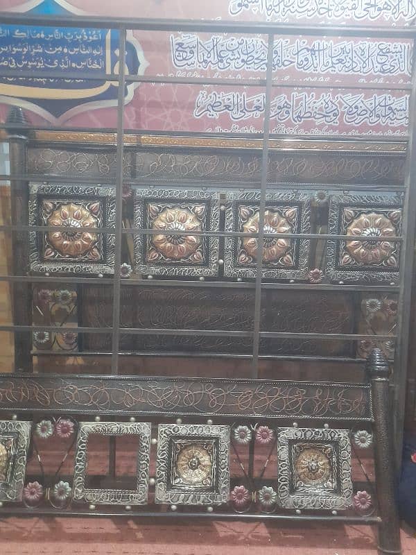 Iron Bed / double bed / King Size Bed / Bed for sale 1