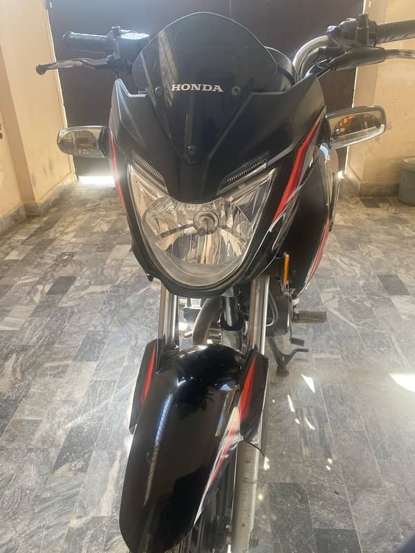 CB150F | 1st Owner | Black | Genuine 4