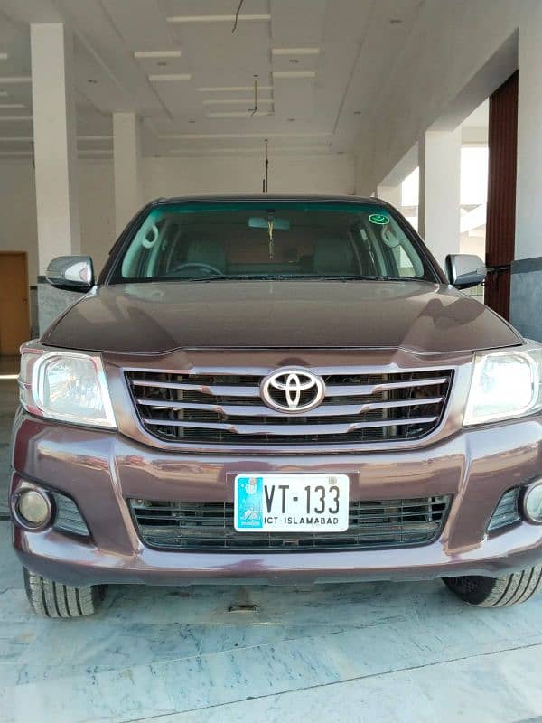 Toyota Hilux 2012 0