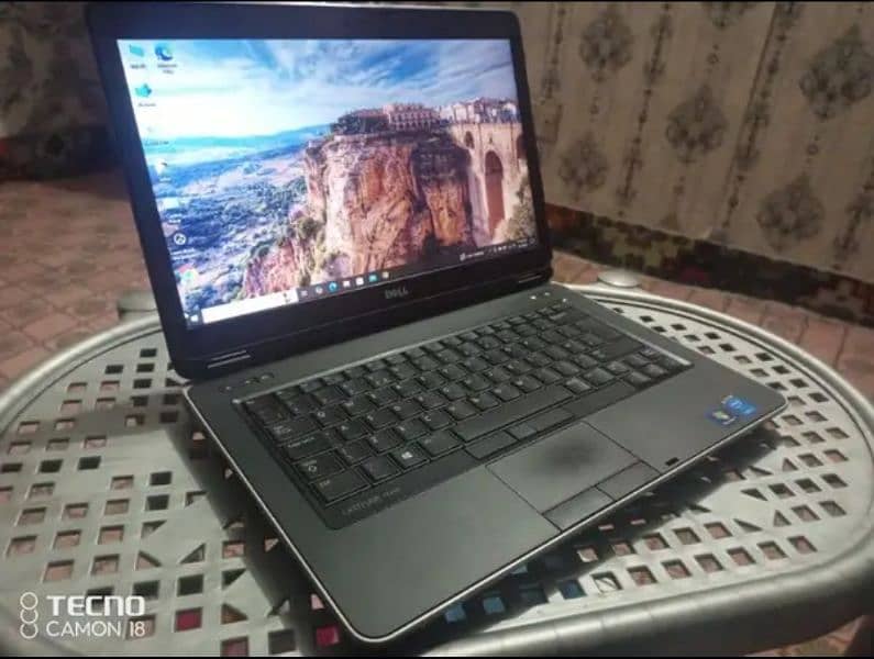 DELL LATITUDE E6440 i7 4th generation IN BEST CONDITION FOR SALE 1