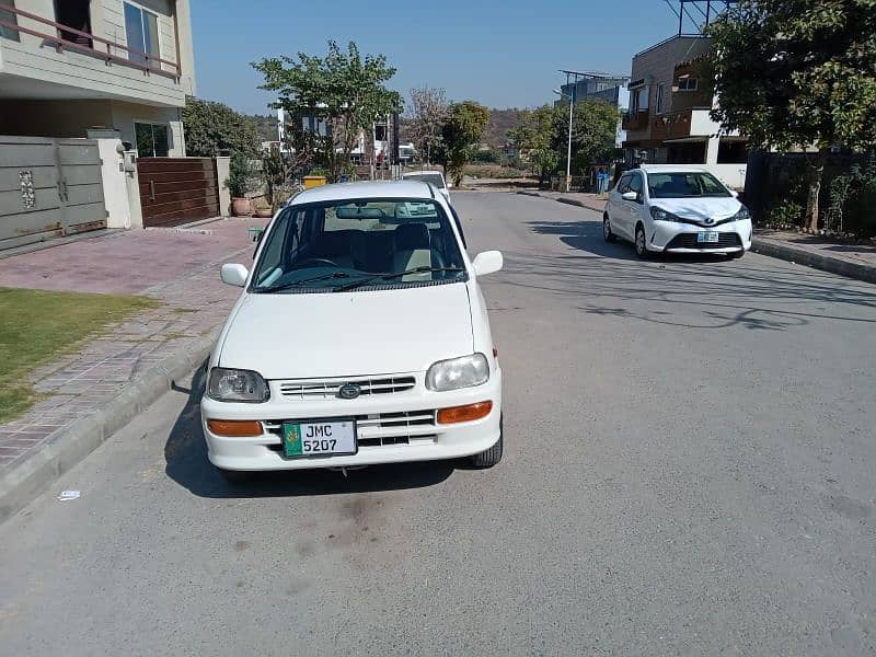 Daihatsu Cuore 2000 2