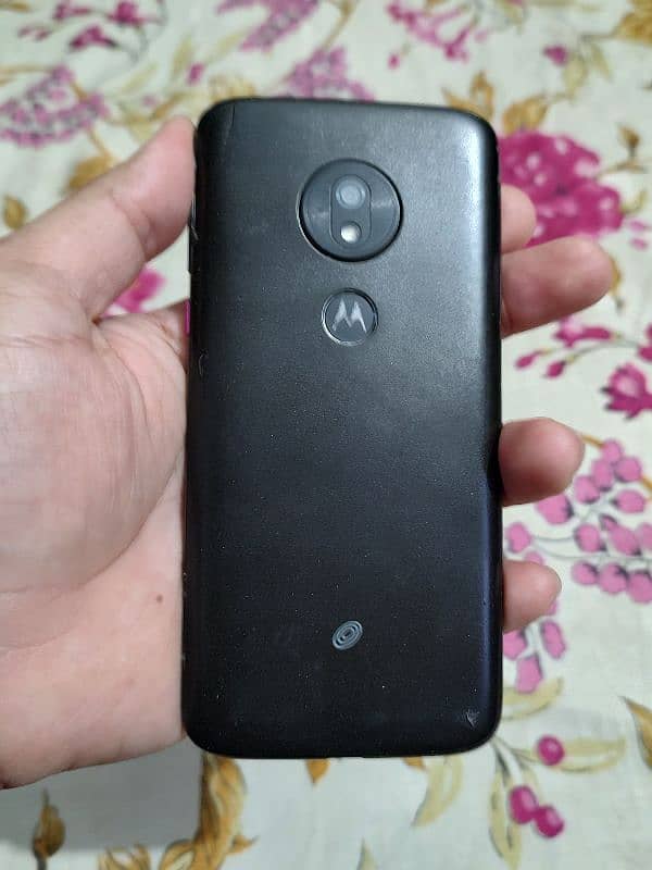 Motorola G7 Play 1