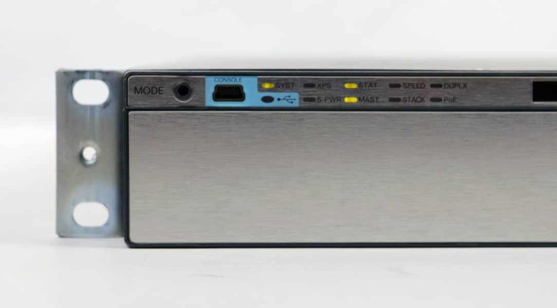 Cisco Catalyst 3750-X 24-Port Gigabit  PoE + 4