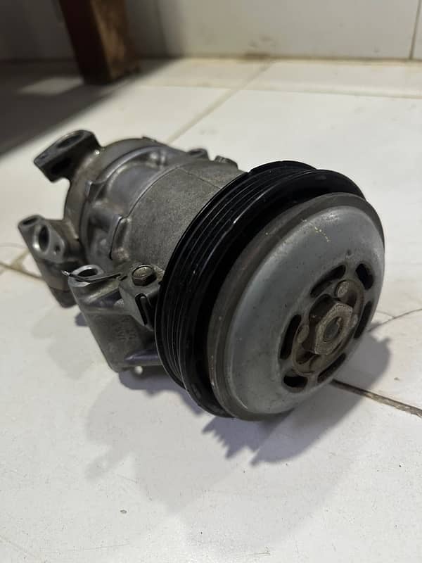 toyota vitz a/c compressor 1