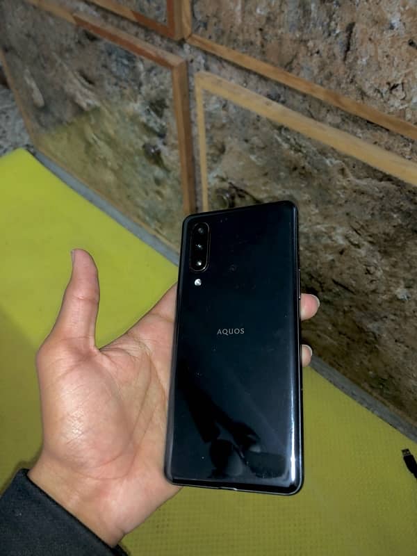 Aquos Zero 5g 3