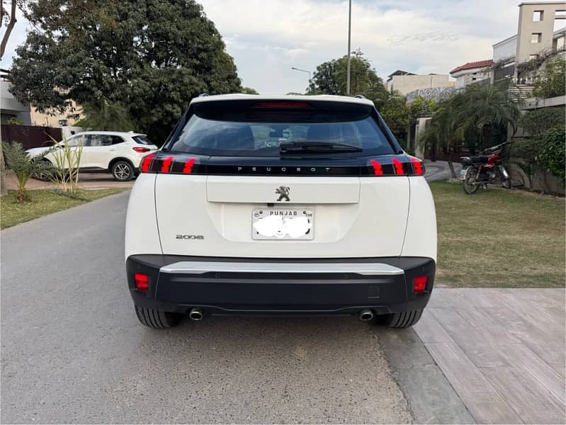 Peugeot 2008 Allure 2023 3