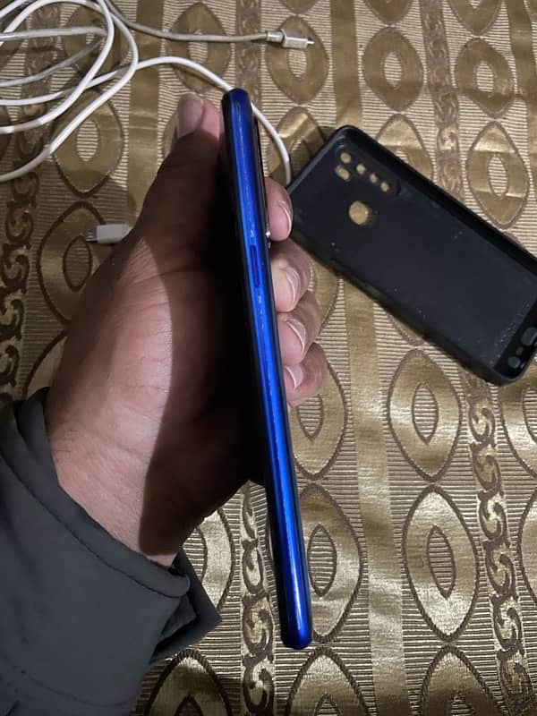 Realme 5 4gb 64gb pta approved 5