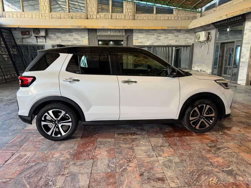 Daihatsu Rocky 2019 fresh 2024 import 5