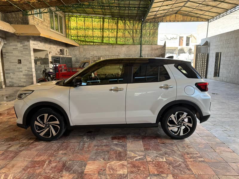 Daihatsu Rocky 2019 fresh 2024 import 6