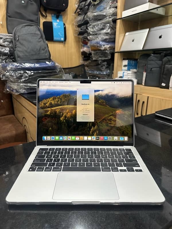 MACBOOK AIR 2022 FOR SALE 3