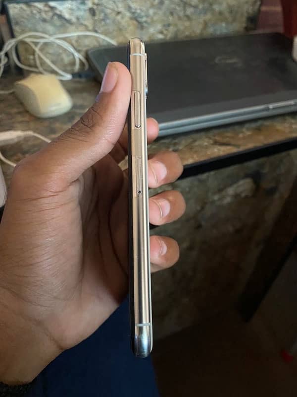 iPhone X 256GB For Sale – Face ID Working 4