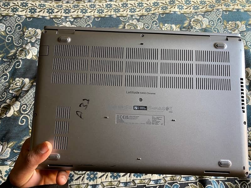 Dell latitude 5400 All okay chrome book 5