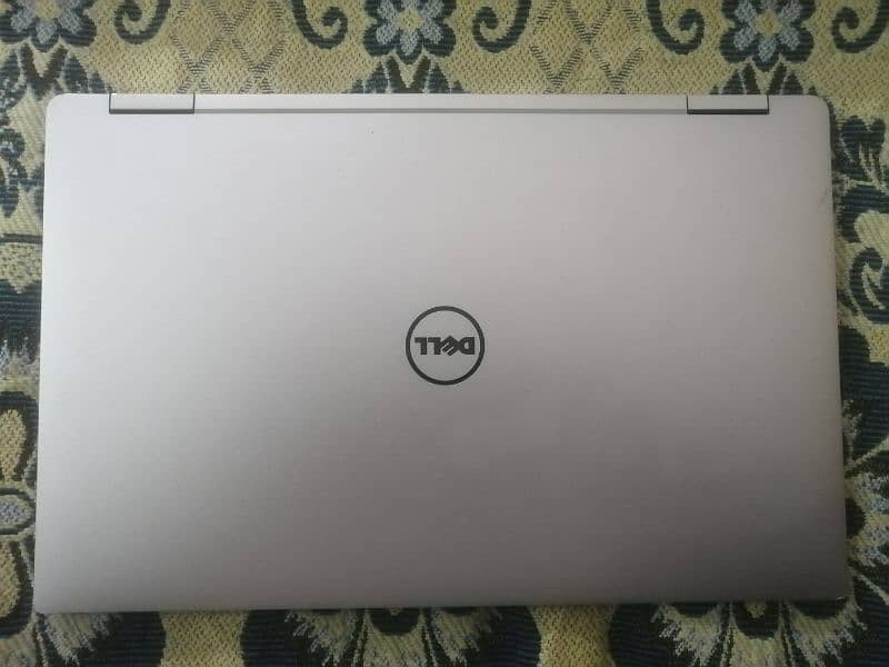 Dell xps 13 9365 i7 7th gen 16 / 256 ssd 10