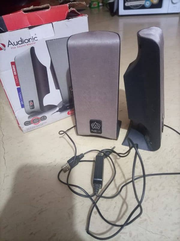 Audionic computer/ pc speakers 03156649410 1