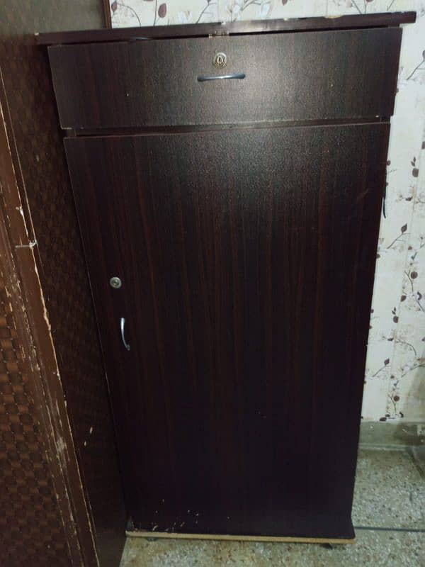 wooden cupboard 0