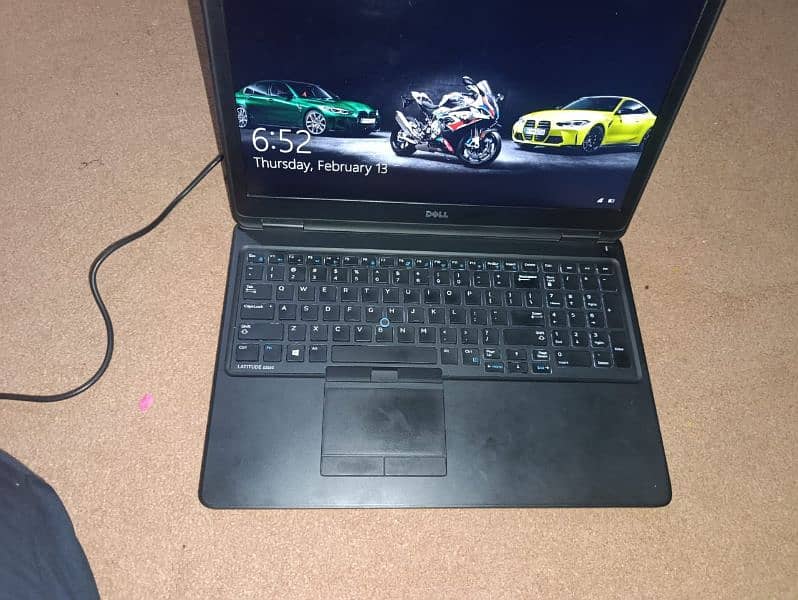 Dell Laptop Latitude E5550 8gb/256gb ssd 9