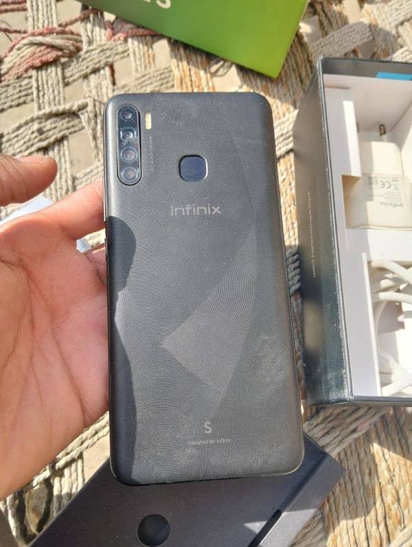 Infinix S5 6/128 With Complete Box & Charger 1