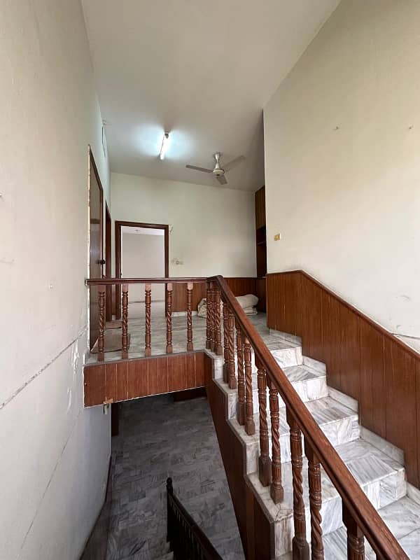 10 Marla House in Faisal Town near to Moulana Shokat Ali Road for family or for Silent Office 19