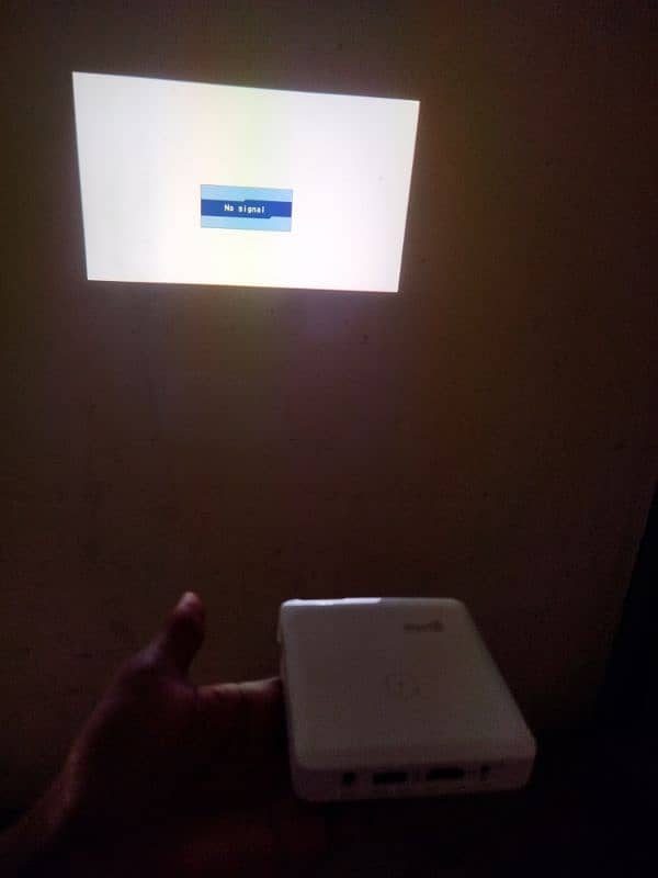 Mini Projector High Resolution with Battery 8