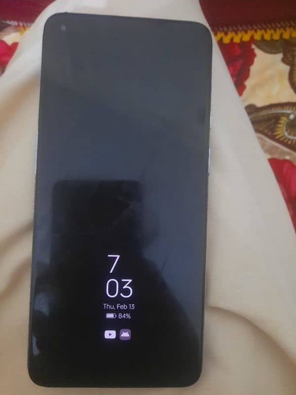 oneplus mobile hai 10 9 by 10 hai Koi masla nahi hai bilkul okay hai 1