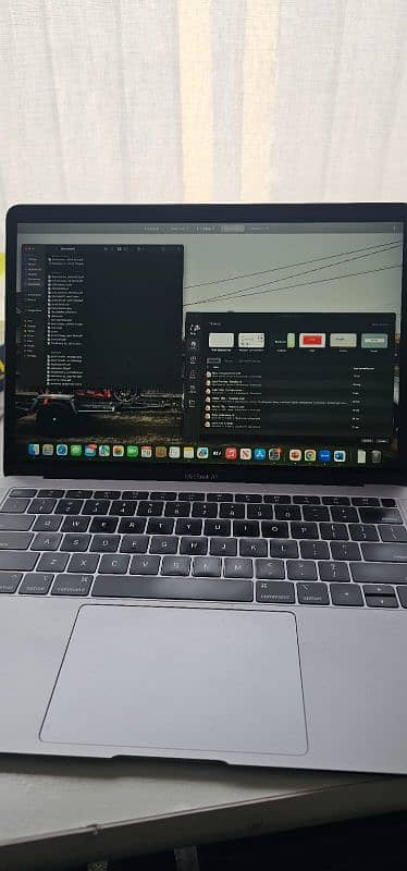 MacBook Air 2019 13 inch 0