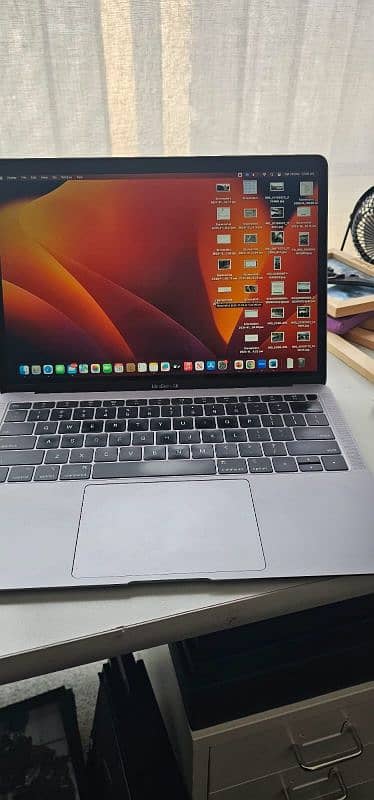 MacBook Air 2019 13 inch 6