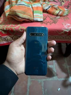 LG v60